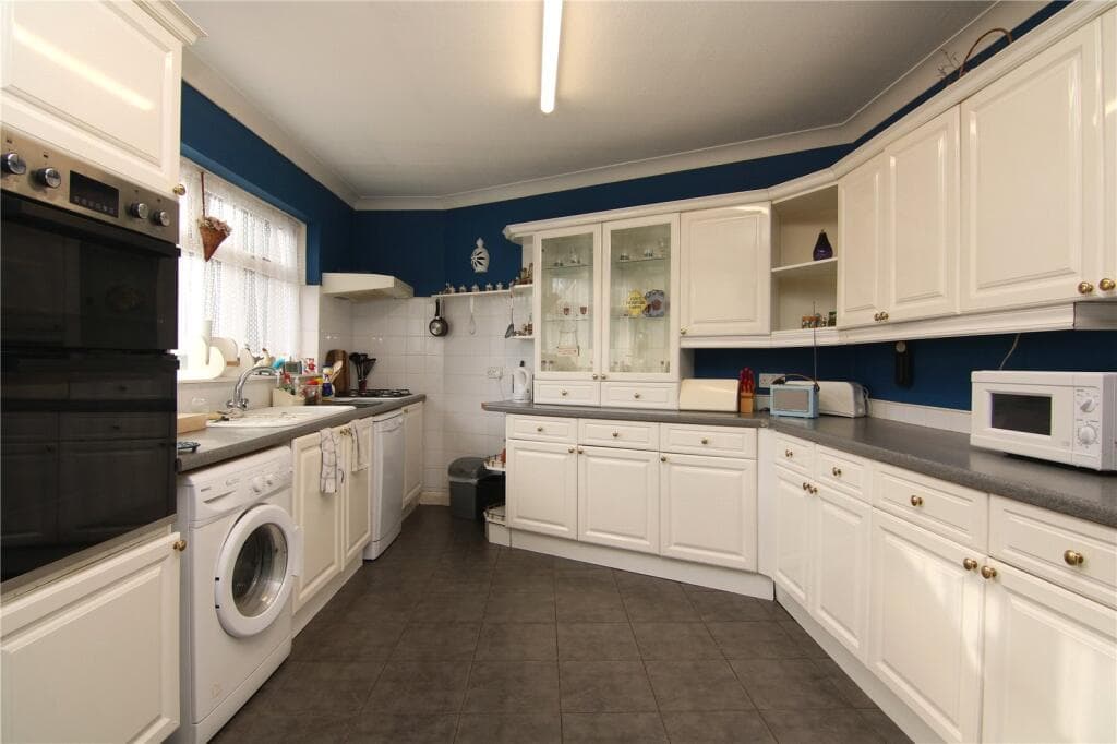 Hall Drive, Sutton-In-Craven, BD20 - Image 3