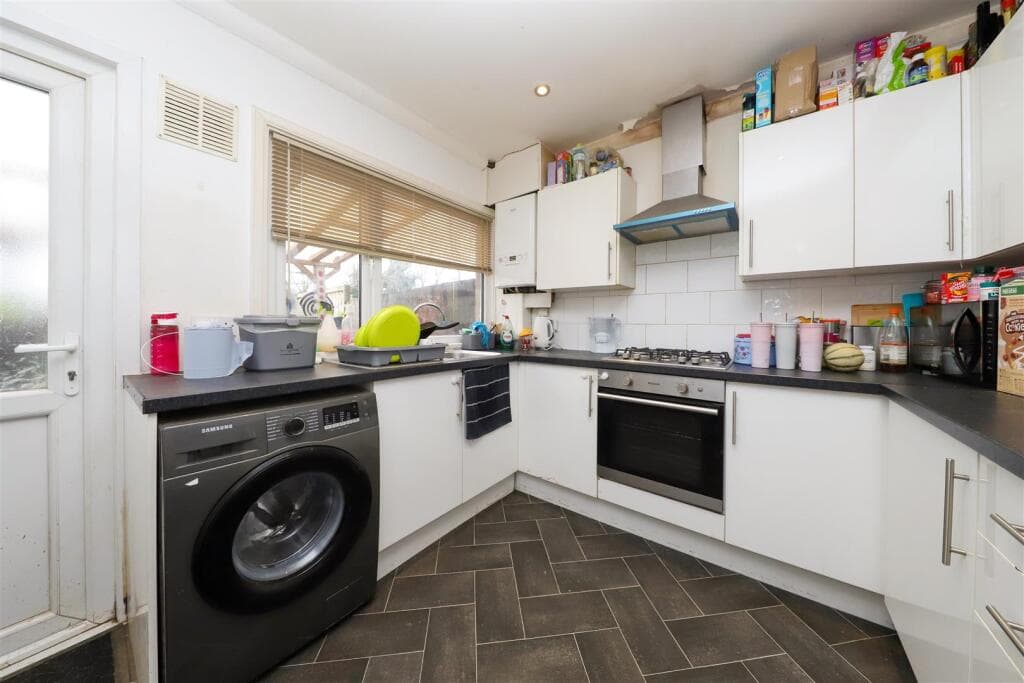 Oakdene Road, Hillingdon, UB10 - Image 4