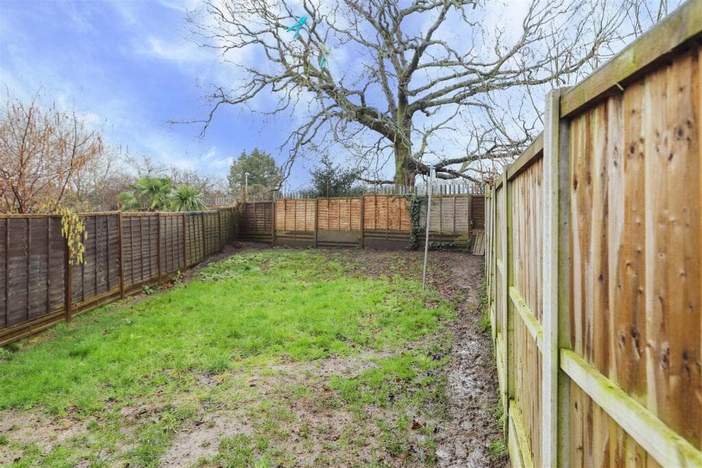 Oakdene Road, Hillingdon, UB10 - Image 9