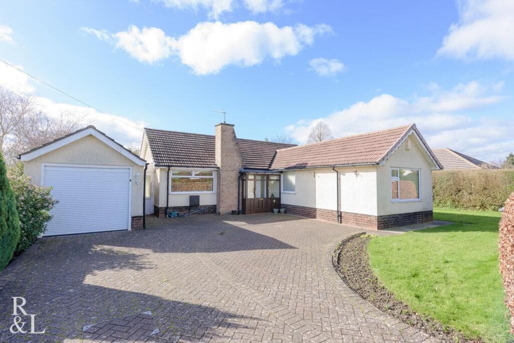 Valley Road, Radcliffe-On-Trent, Nottingham - Image 1