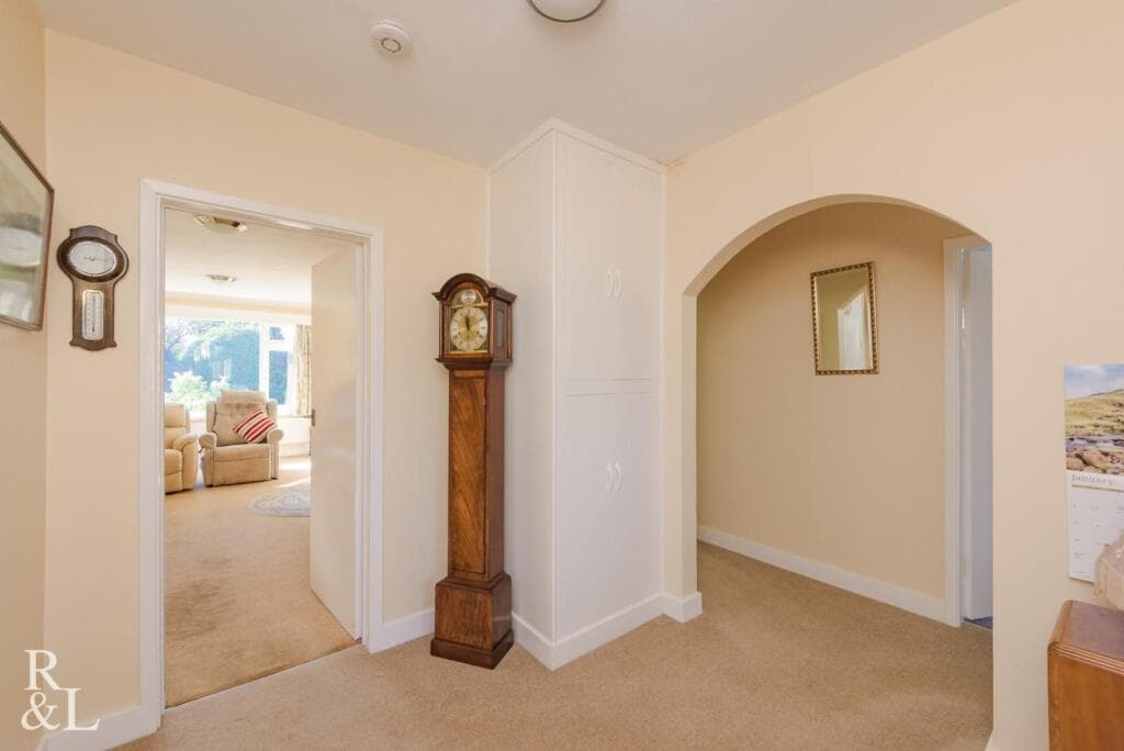 Valley Road, Radcliffe-On-Trent, Nottingham - Image 6