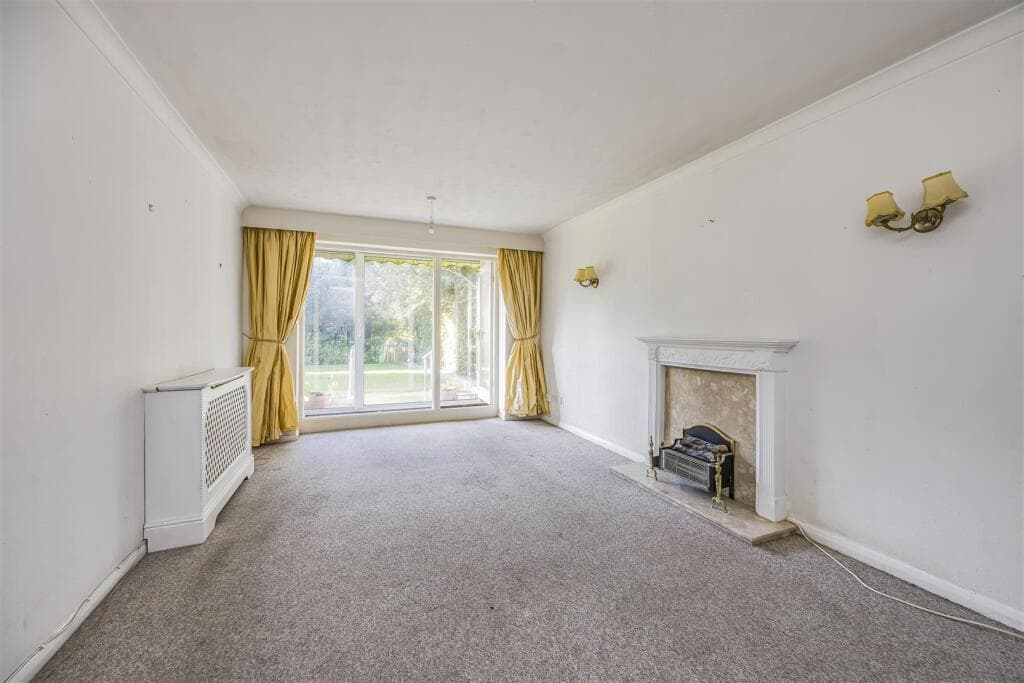 Lindsay Road, Poole - Image 3