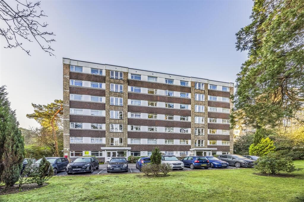 Lindsay Road, Poole - Image 8
