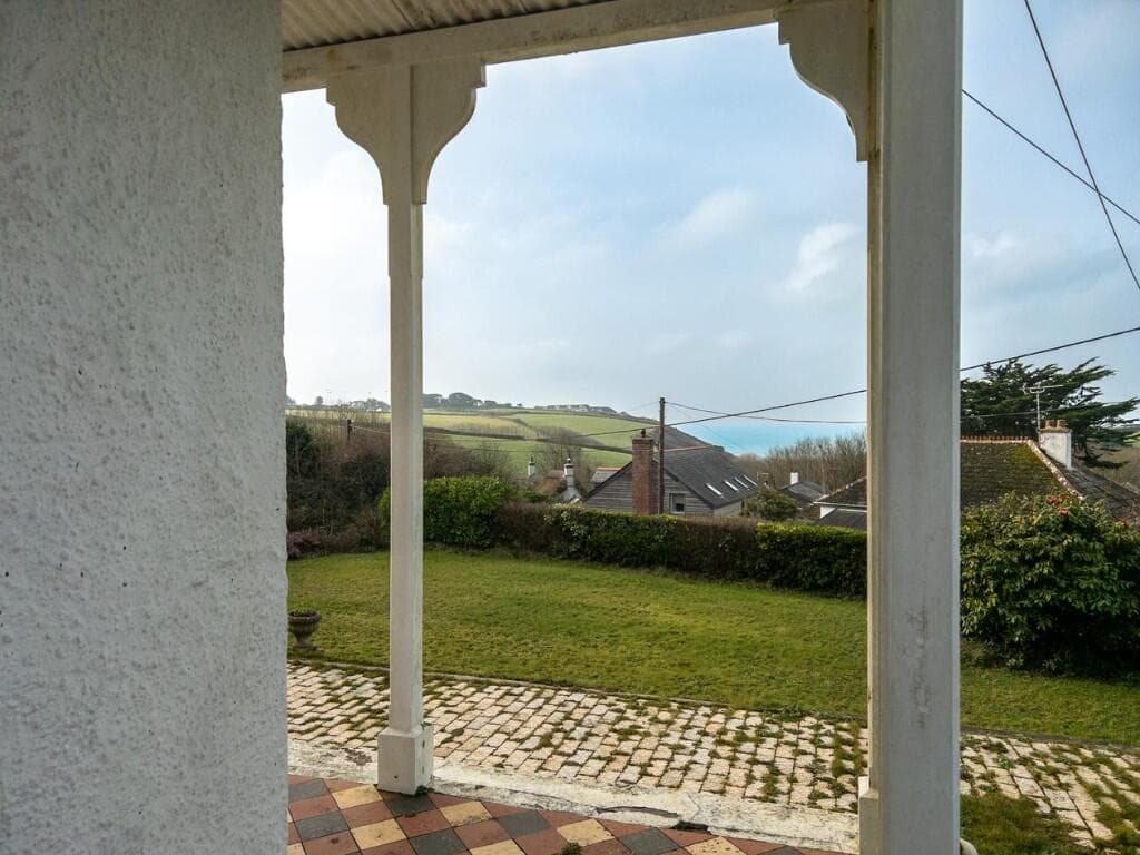 Laflouder Lane, Mullion - Image 2