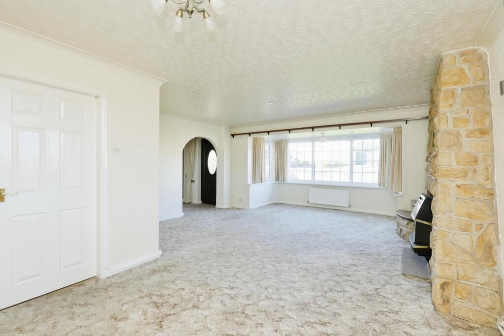 Doleswood Drive, Laughton, Sheffield, South Yorkshire, S25 - Image 3