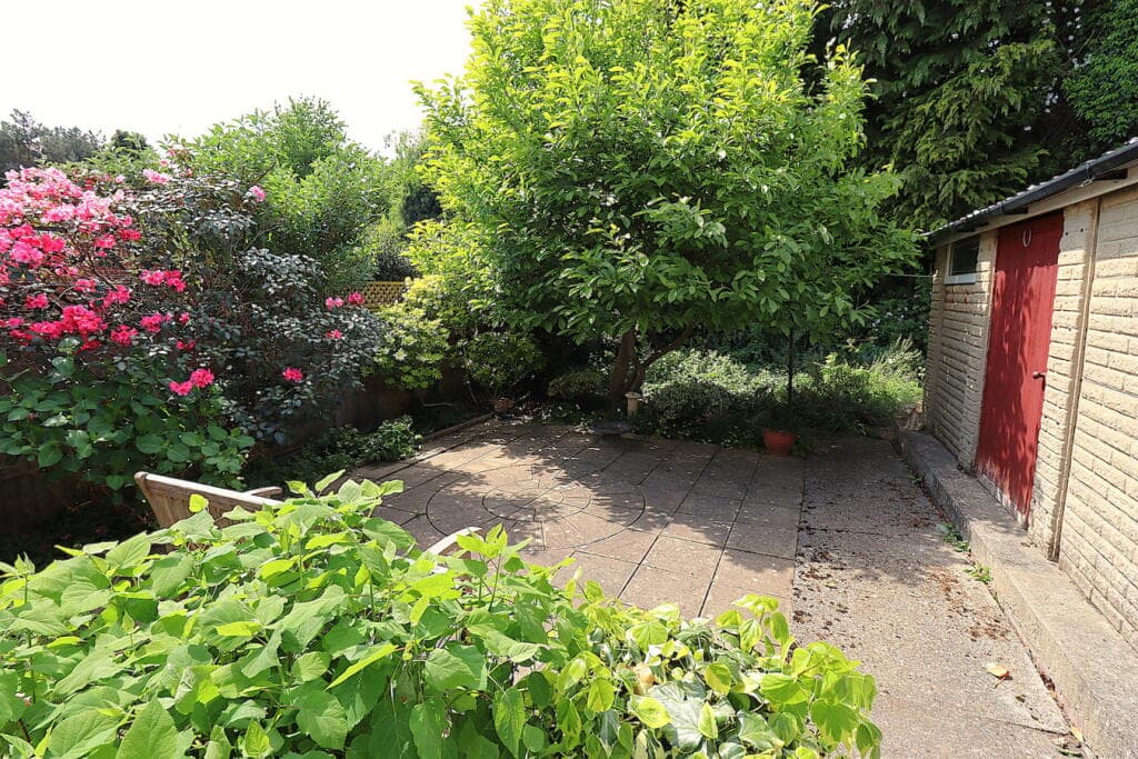 Giffard Drive, Farnborough, GU14 - Image 2