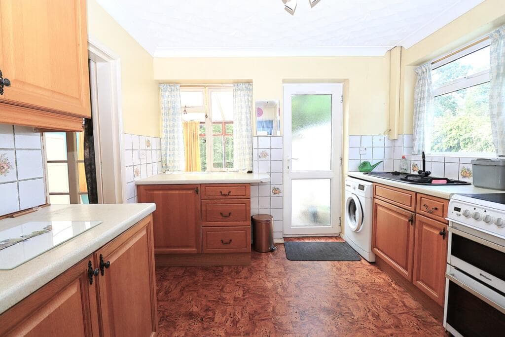 Giffard Drive, Farnborough, GU14 - Image 6