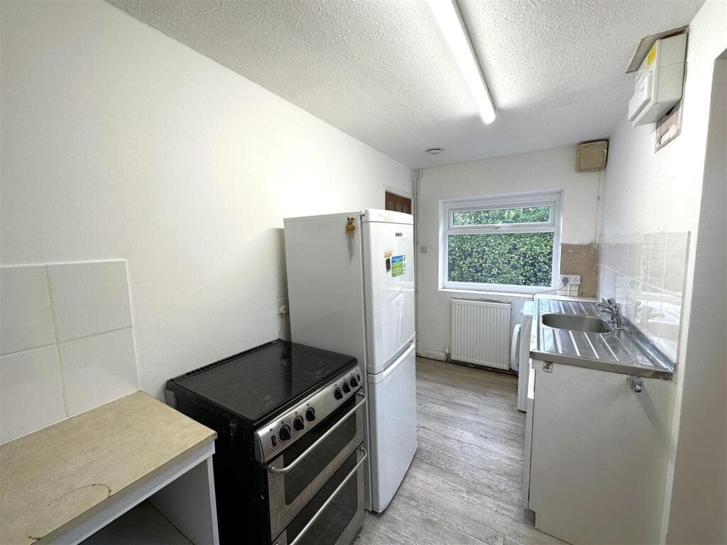 Glen Cottage, Low Street, Collingham, Newark - Image 5
