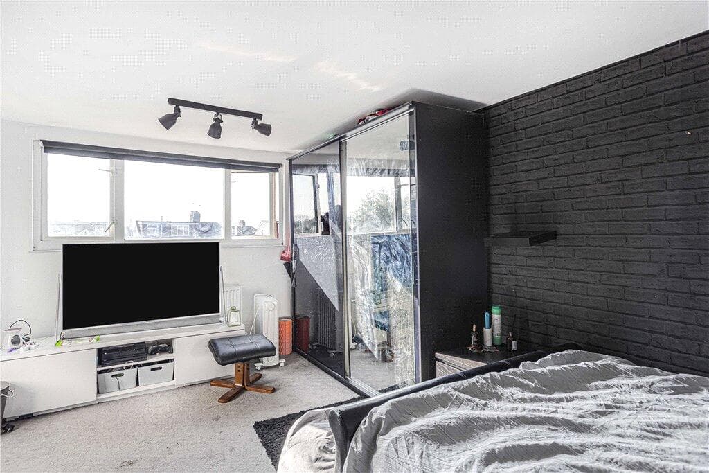 Park Close, Hounslow, TW3 - Image 9