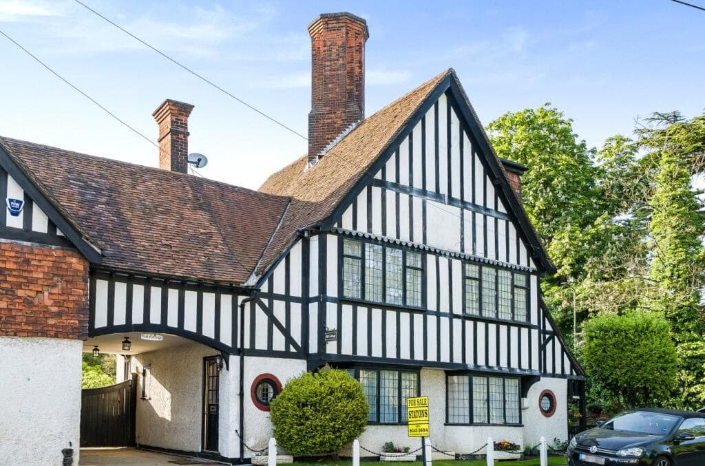 Highwood Hill, Mill Hill, London, NW7 - Image 1