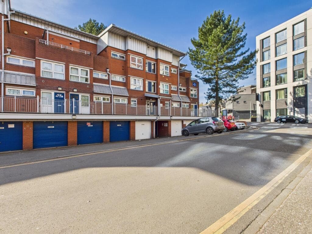 Moss House Close, City Centre, Birmingham, B15 - Image 1