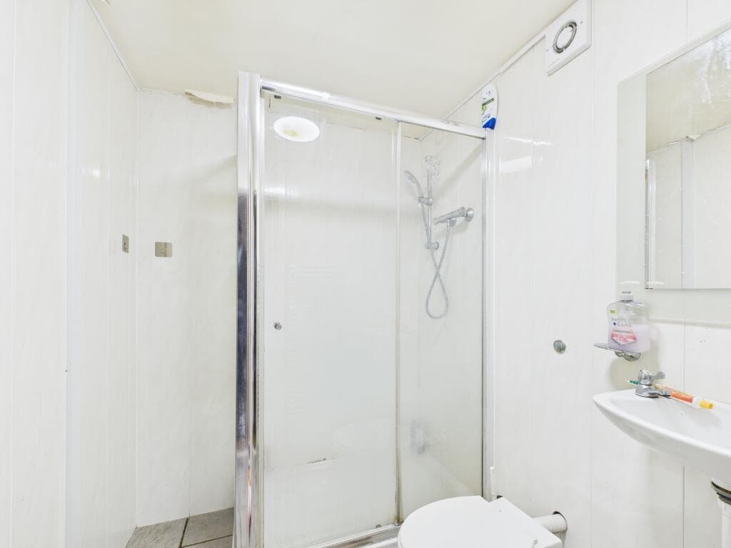 Moss House Close, City Centre, Birmingham, B15 - Image 4