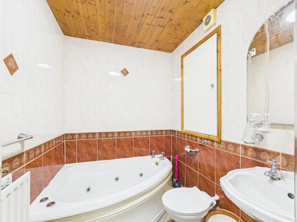 Moss House Close, City Centre, Birmingham, B15 - Image 7