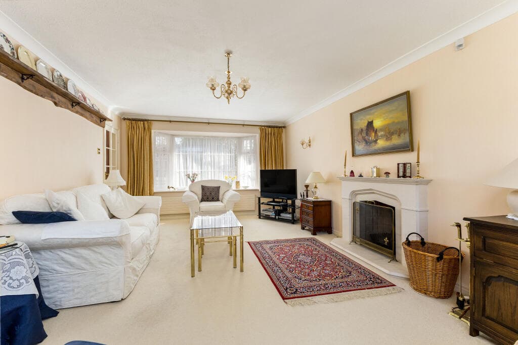 St. Huberts Close, Gerrards Cross, SL9 - Image 10