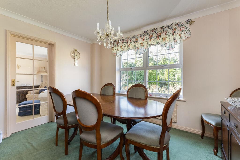 St. Huberts Close, Gerrards Cross, SL9 - Image 4