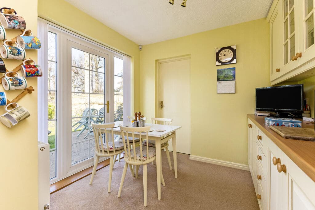 St. Huberts Close, Gerrards Cross, SL9 - Image 6