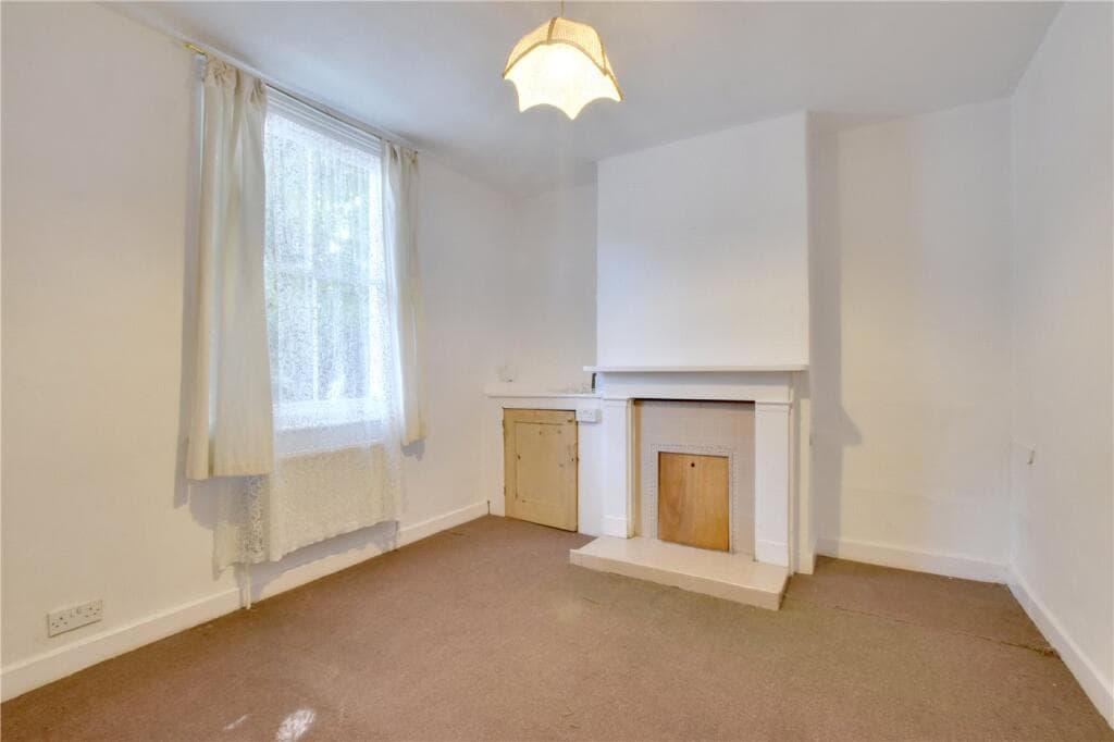 Whitworth Street, Greenwich, London, SE10 - Image 2