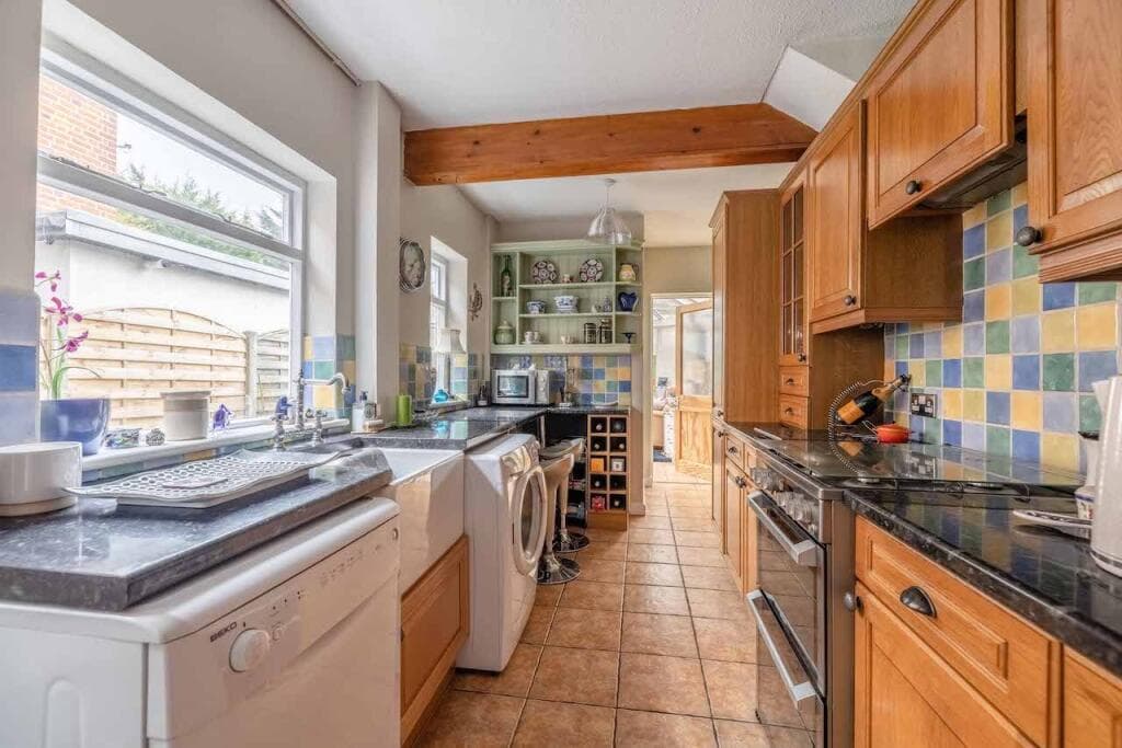 Almond Road, Burnham, SL1 - Image 9
