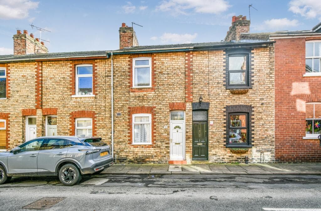 View property at Sutherland Street, South Bank, YO23