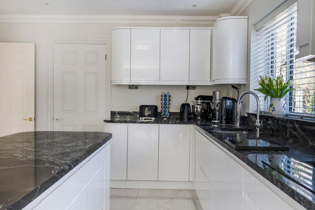 Prince Albert Drive, Ascot, SL5 - Image 8