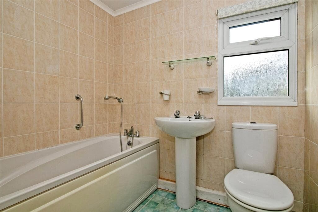 Trelil Caravan Site, Helston, Cornwall, TR13 - Image 6