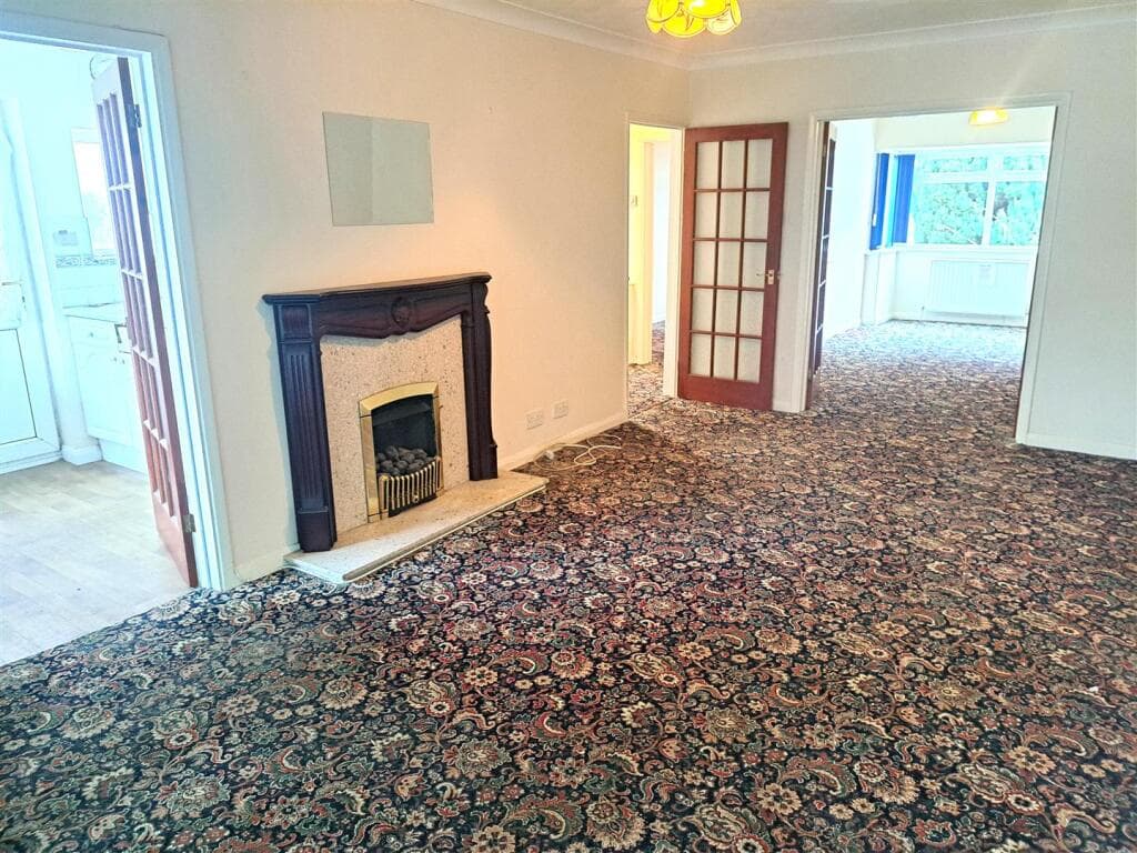 Orchard Road, Lewes BN7 2HB - Image 2