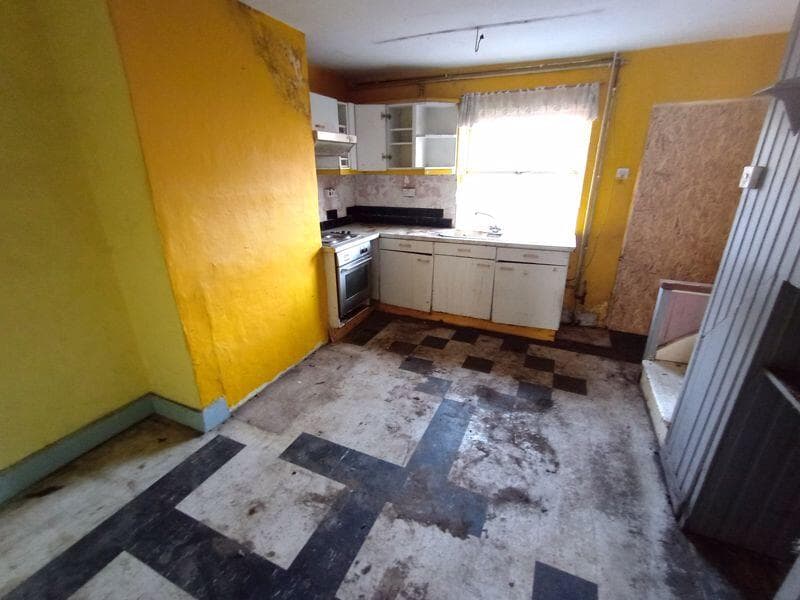 Wycombe Road, Marlow. CASH BUYERS ONLY. - Image 3