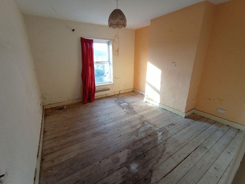 Wycombe Road, Marlow. CASH BUYERS ONLY. - Image 4