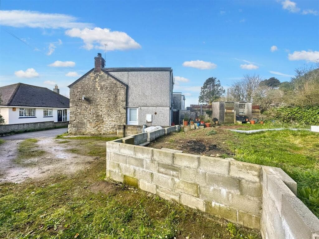 Stone Fronted Cottage, Praze - Image 9