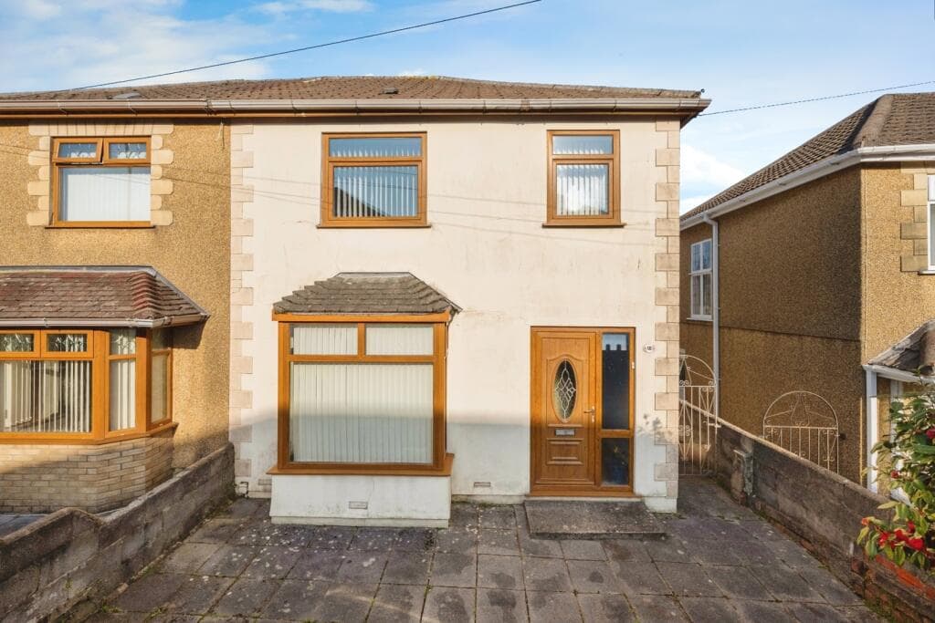 View property at Glenroy Avenue, St. Thomas, Swansea, SA1