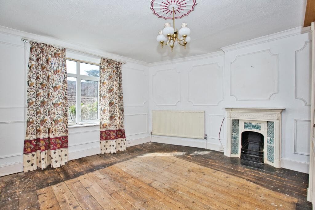 High Street, Chard, TA20 - Image 4