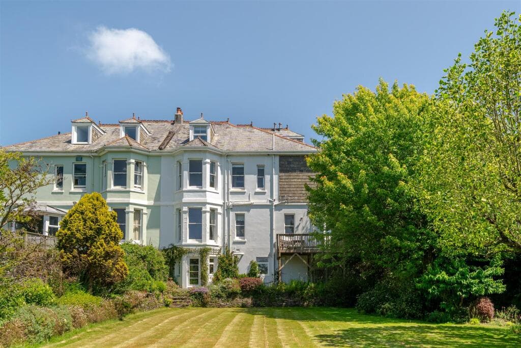 Golf Links Road, Yelverton - Image 1