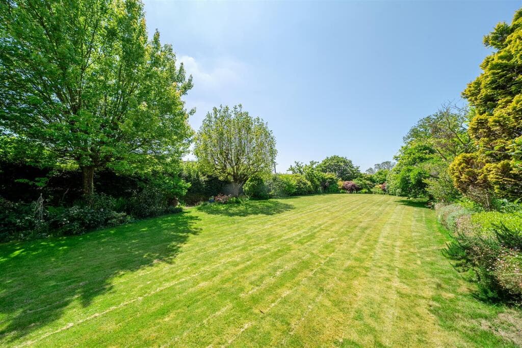 Golf Links Road, Yelverton - Image 2