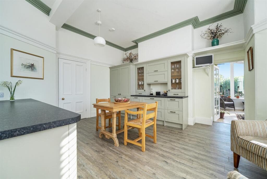 Golf Links Road, Yelverton - Image 5