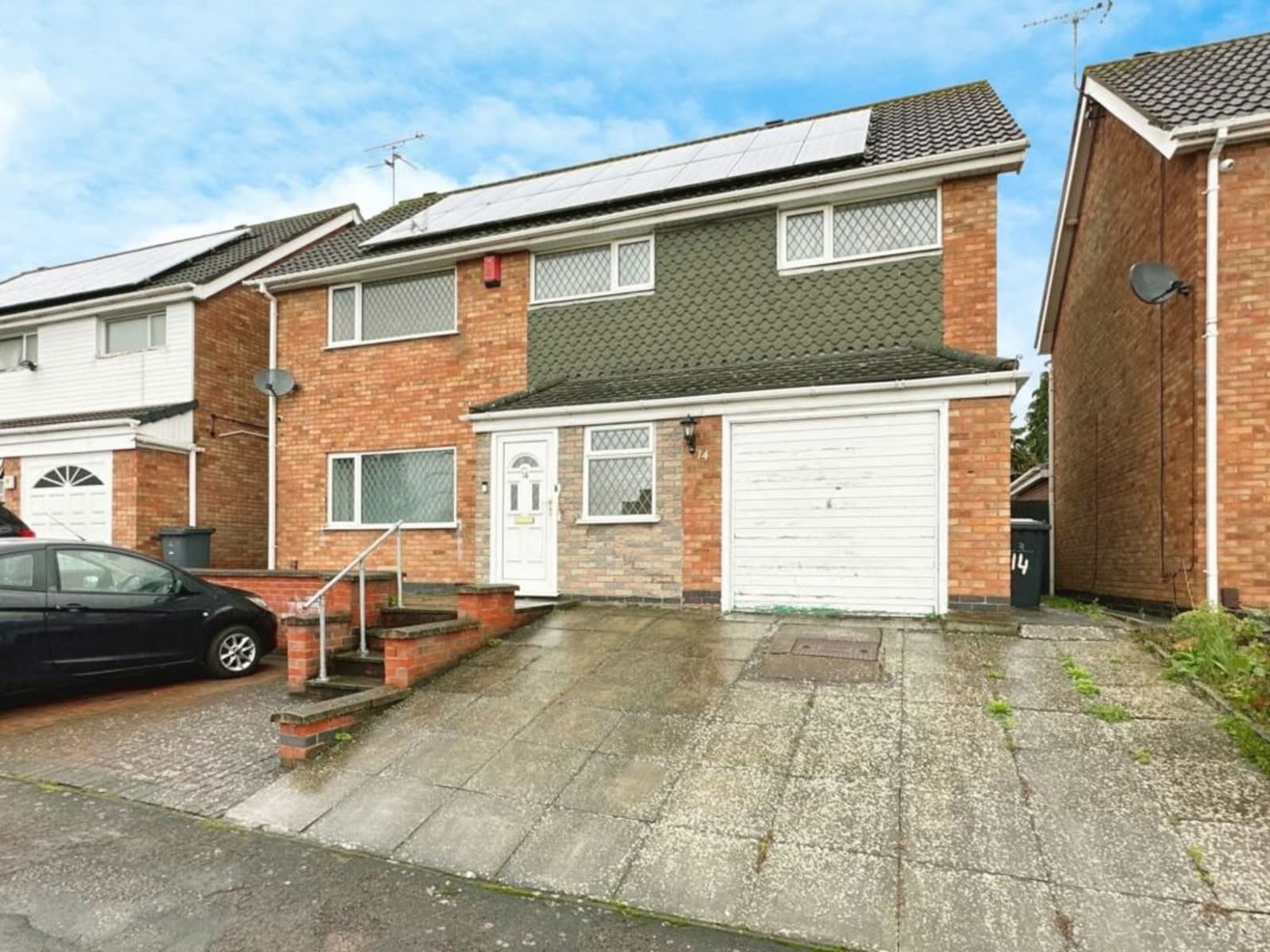 View property at Foxcroft Close, Leicester, LE3
