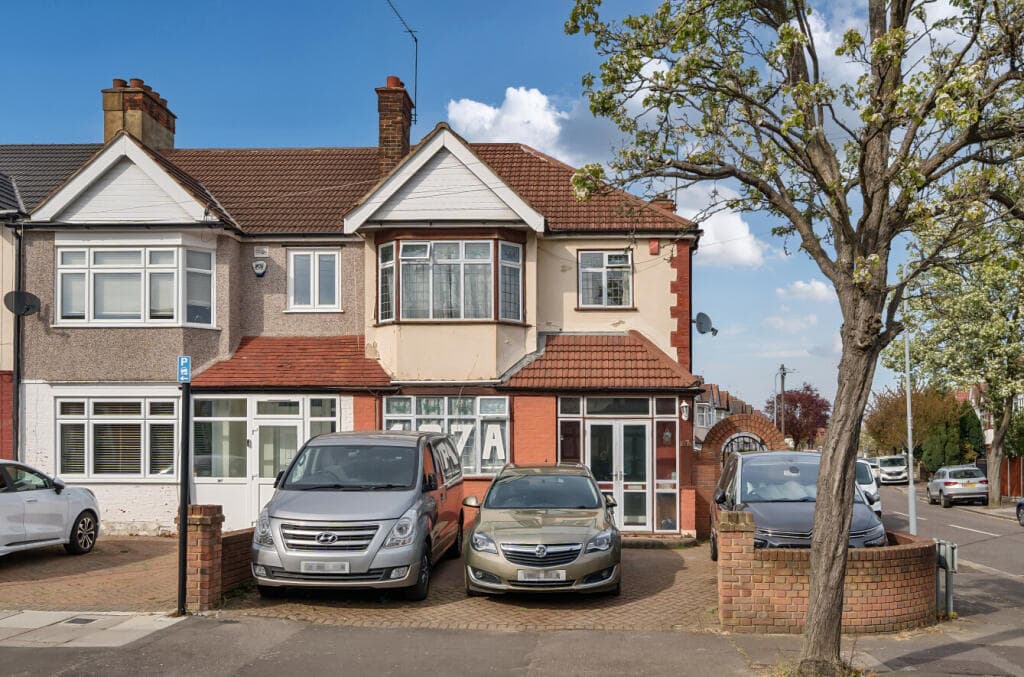 Otley Drive, Ilford - Image 1