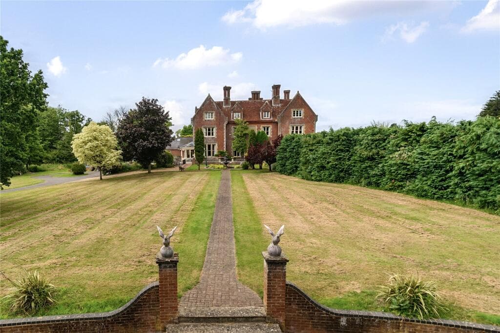 View property at Manor Lane, Timsbury, Romsey, Hampshire, SO51
