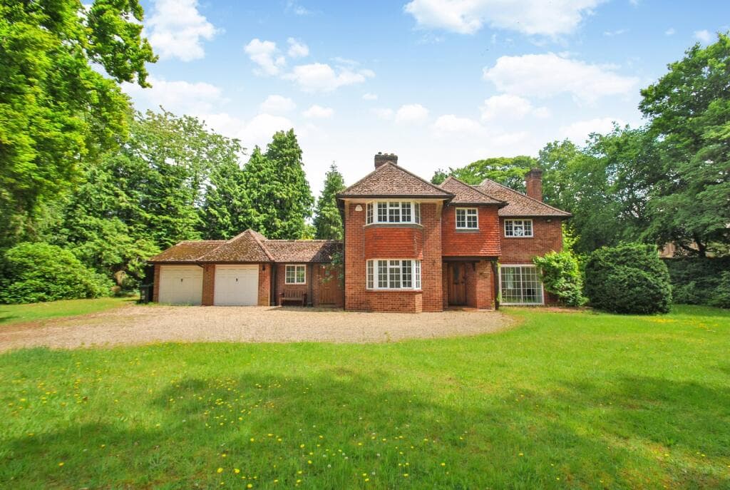 Westfield Road, Beaconsfield, Buckinghamshire, HP9 - Image 9