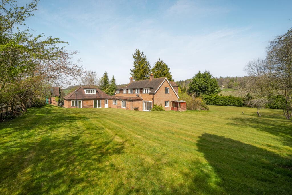 Rignall Road, Great Missenden, Buckinghamshire, HP16 - Image 4