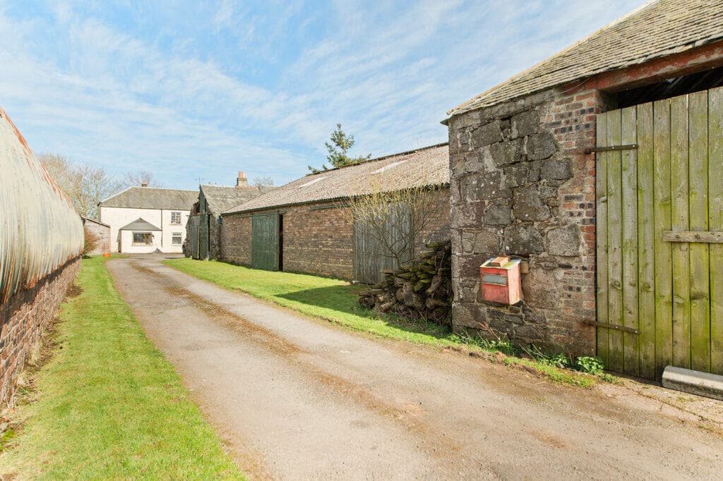 Westbank Farm, St. Davids, Madderty, PH7 - Image 9