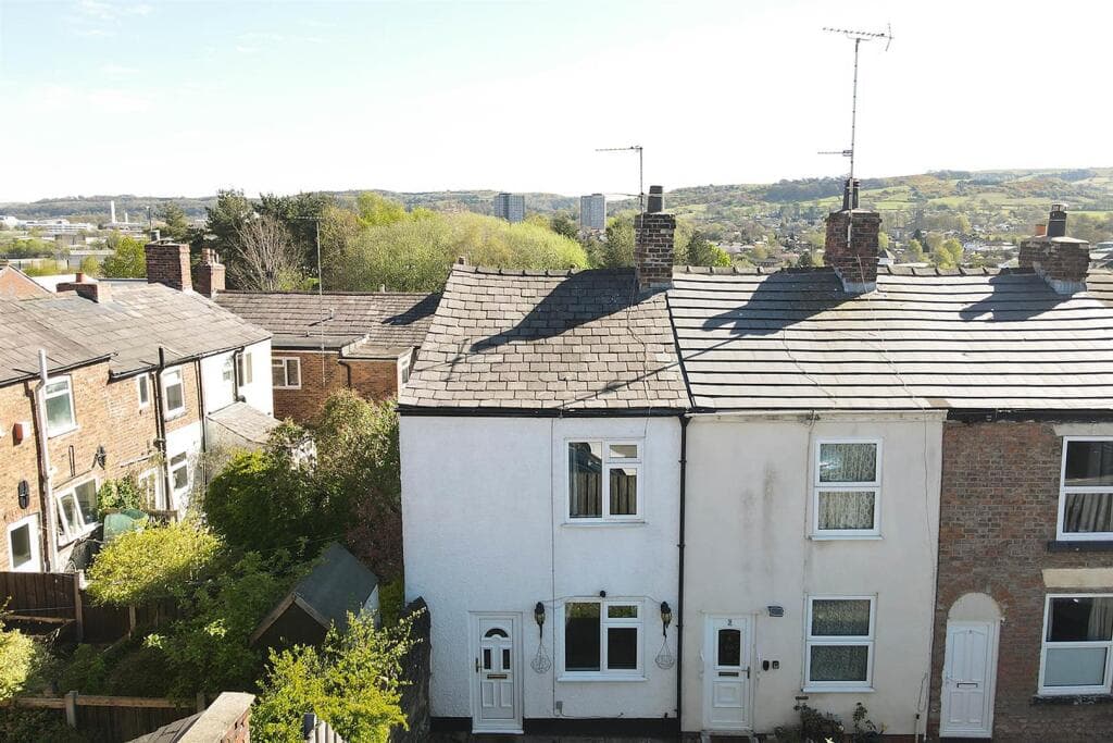 Foden Street, Macclesfield, Cheshire - Image 1