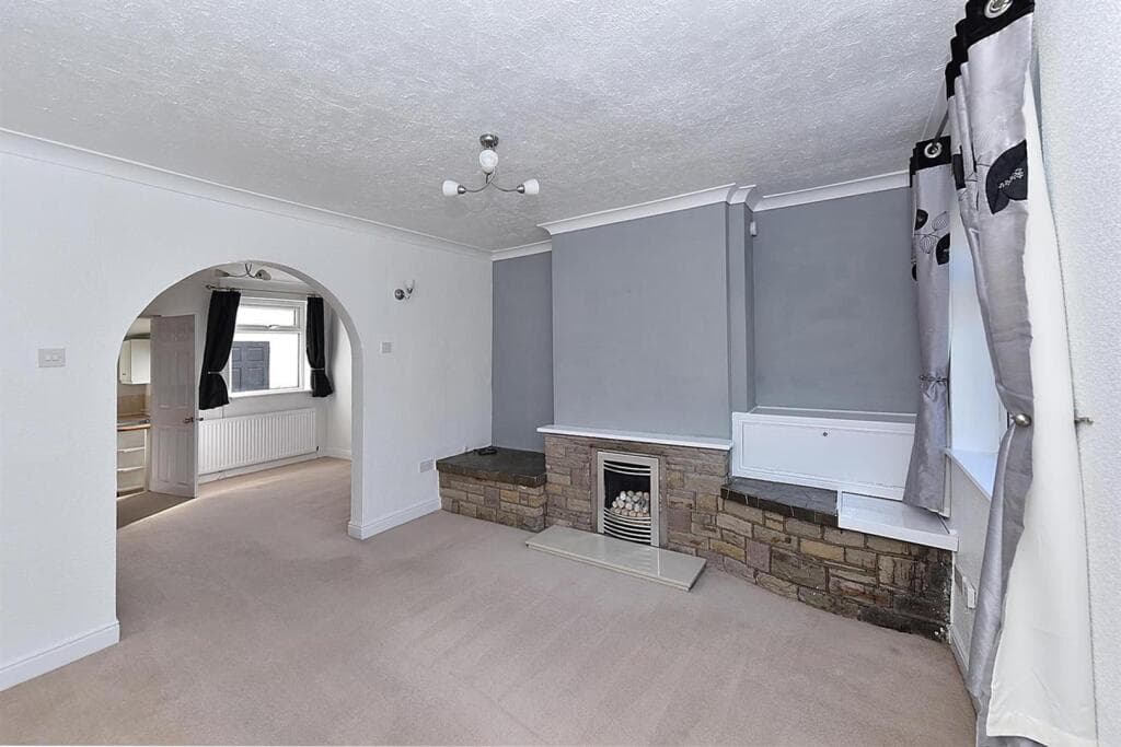 Foden Street, Macclesfield, Cheshire - Image 2