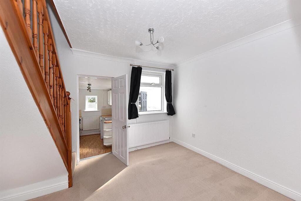 Foden Street, Macclesfield, Cheshire - Image 7