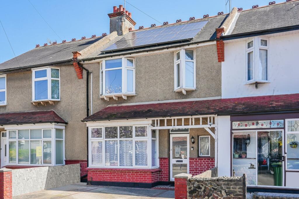 View property at Lonsdale Road, Southend-On-Sea, SS2
