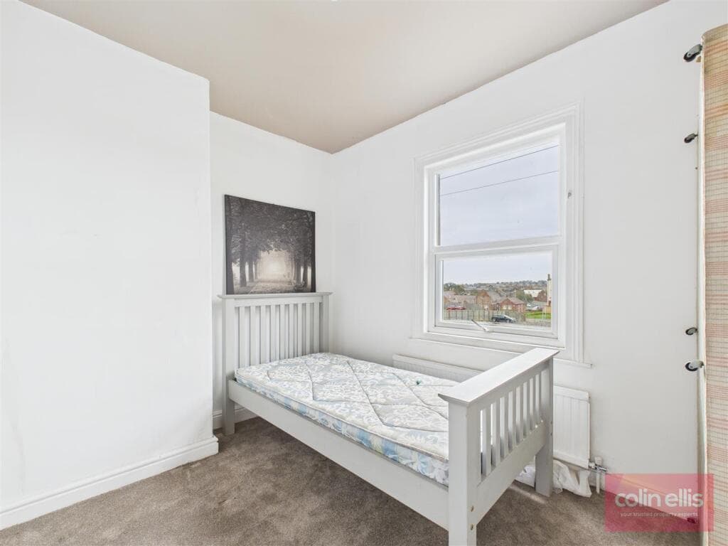 Victoria Street, Scarborough - Image 7
