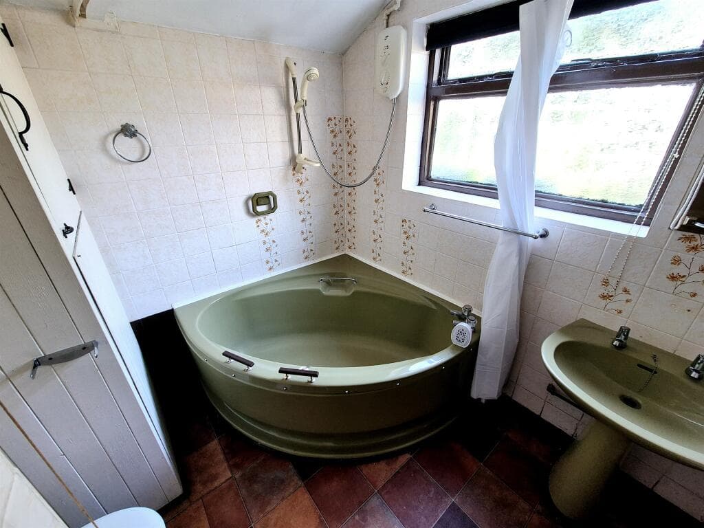 Periton Lane, Minehead - Image 7