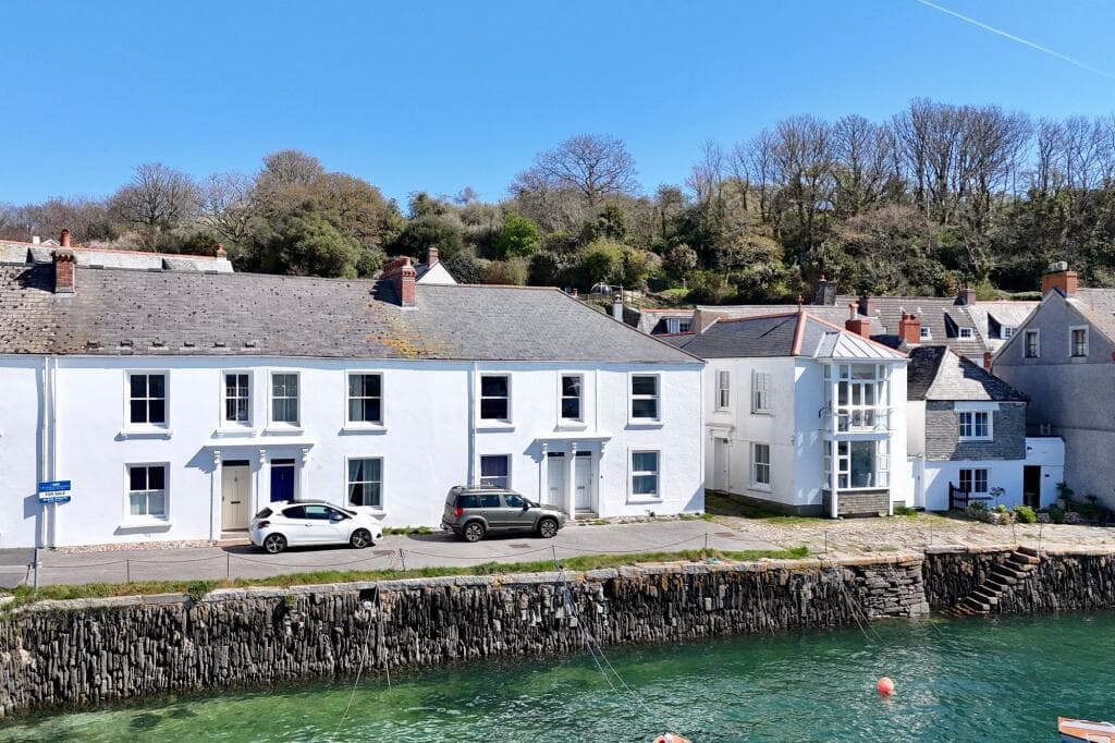 View property at Pitick Terrace, Flushing, TR11