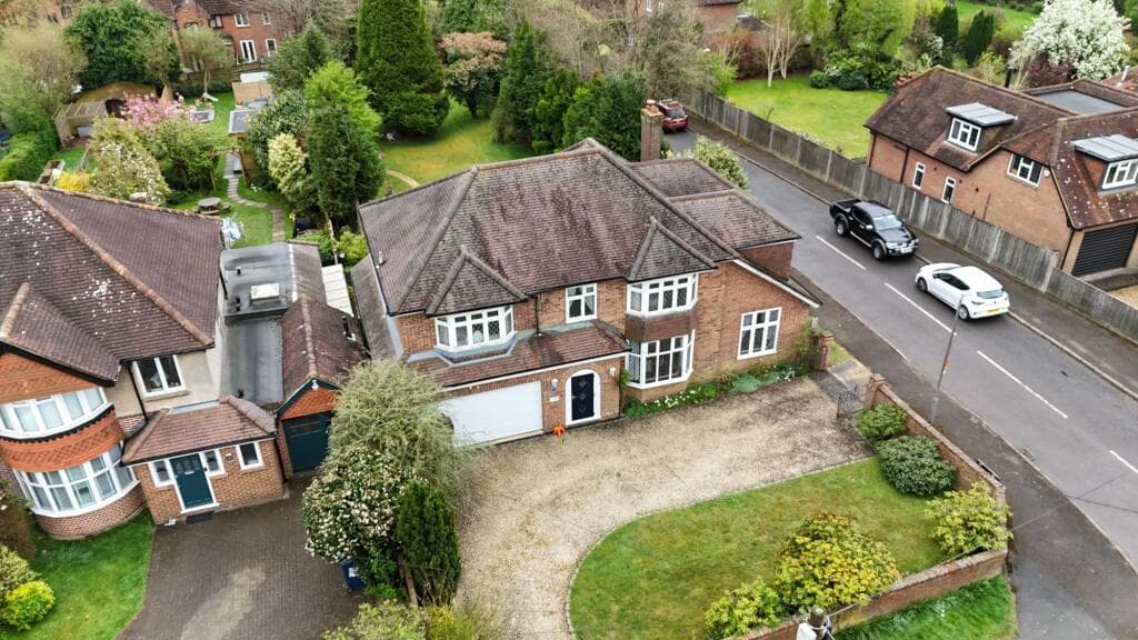View property at Botley Road, Chesham, HP5