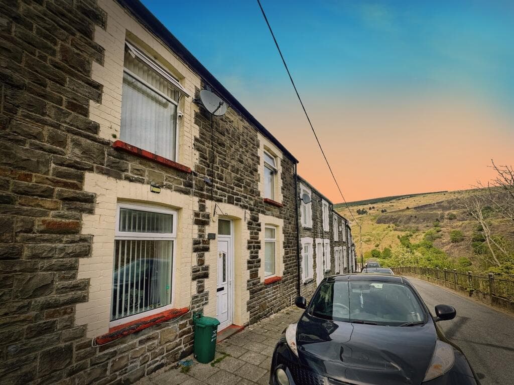 View property at Brynbedw Road, Tylorstown, Ferndale