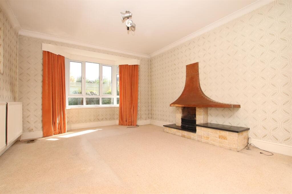 Countess Wear Road, Exeter - Image 3